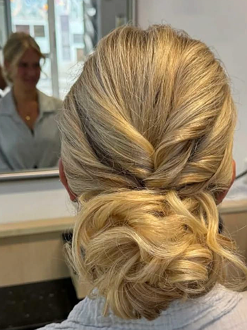 Friseur Salon Heuser - Ihr Friseur in Linkenheim-Hochstetten / Leopoldshafen / Eggenstein / Liedolsheim / Friedrichstal / Dettenheim - Frisuren - Slide Image