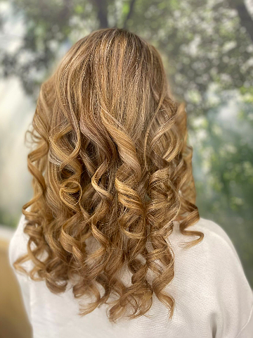 Friseur Salon Heuser - Ihr Friseur in Linkenheim-Hochstetten / Leopoldshafen / Eggenstein / Liedolsheim / Friedrichstal / Dettenheim - Frisuren - Slide Image